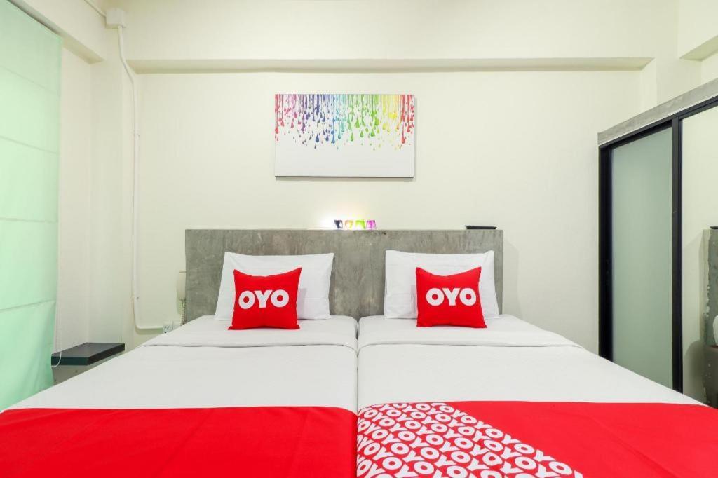 Oyo 412 7 Days Hotel Chiang Mai Exterior foto