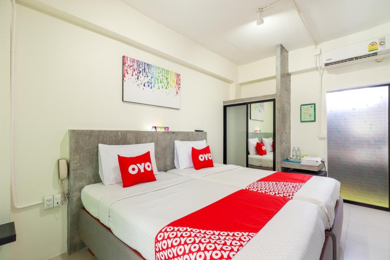 Oyo 412 7 Days Hotel Chiang Mai Exterior foto